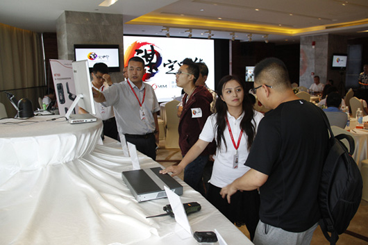 客戶咨詢產(chǎn)品細(xì)節(jié)